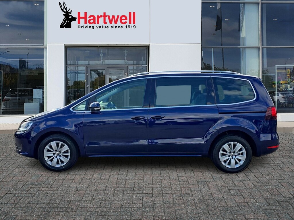Volkswagen Sharan Mpv White #6