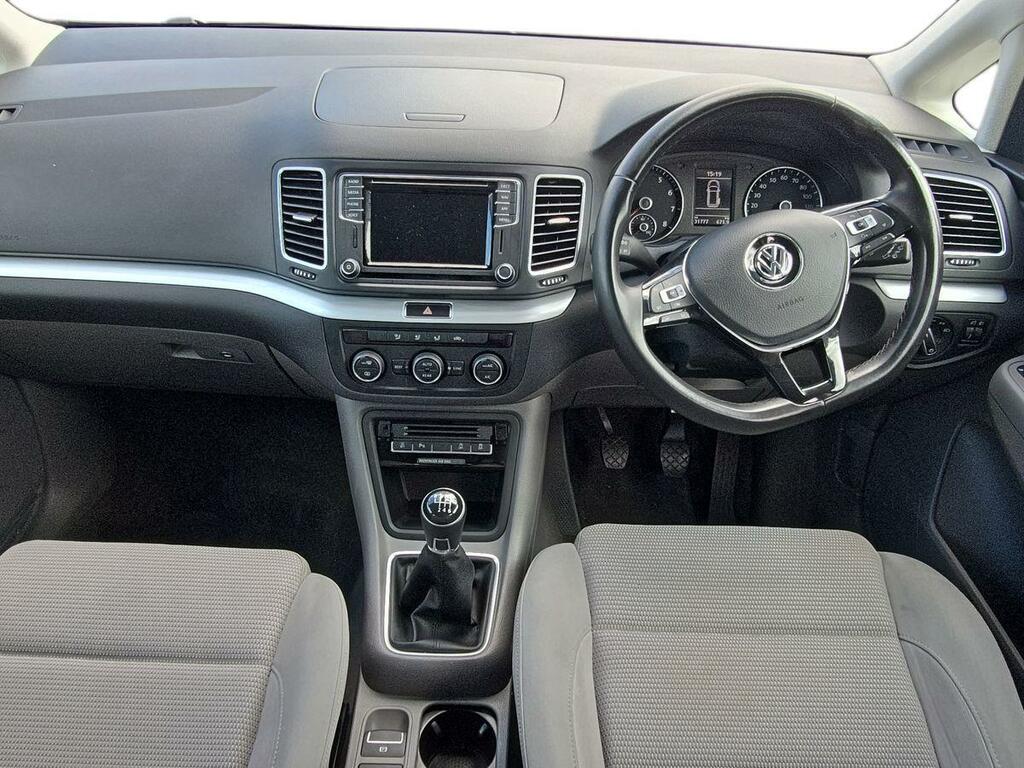 Volkswagen Sharan Mpv White #11