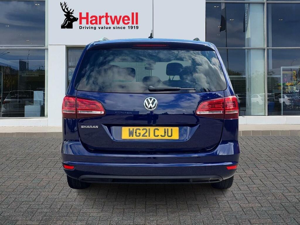 Volkswagen Sharan Mpv White #4