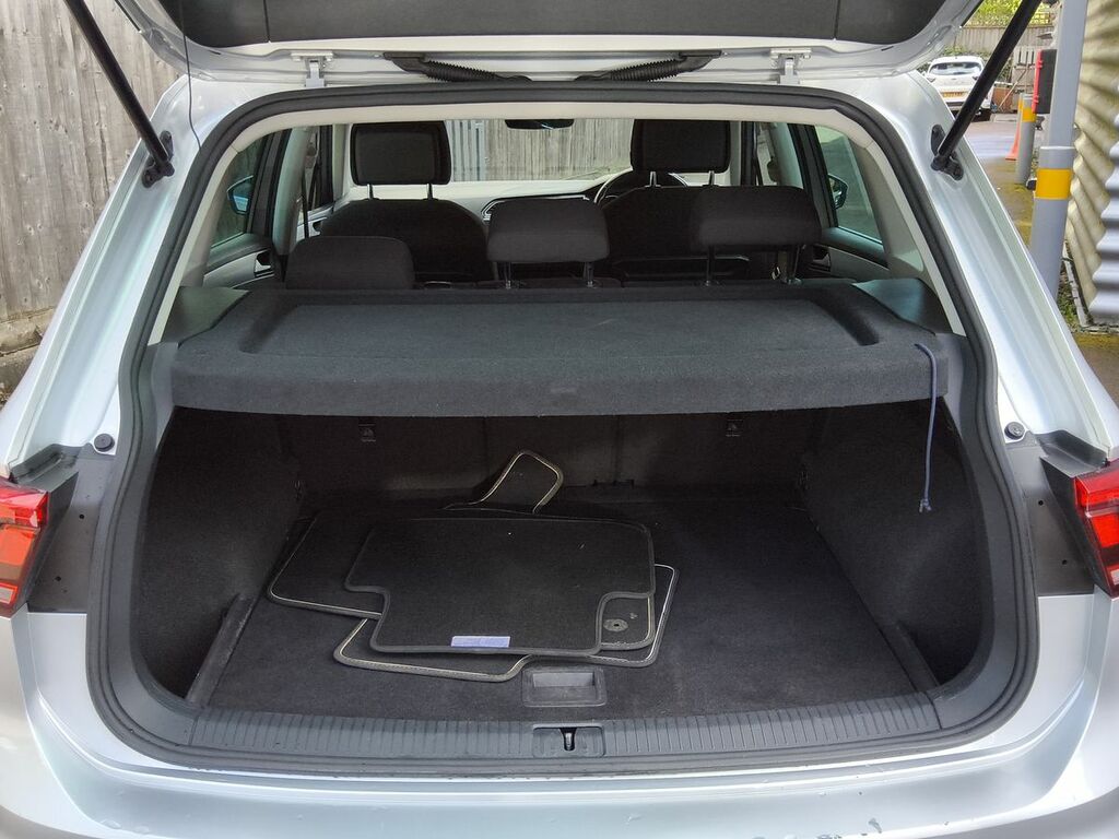 Volkswagen Tiguan R-line Tech Tdi White #18