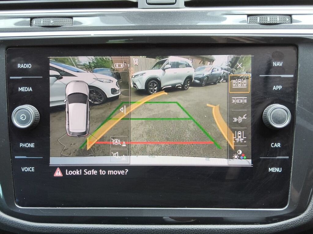 Volkswagen Tiguan R-line Tech Tdi White #19