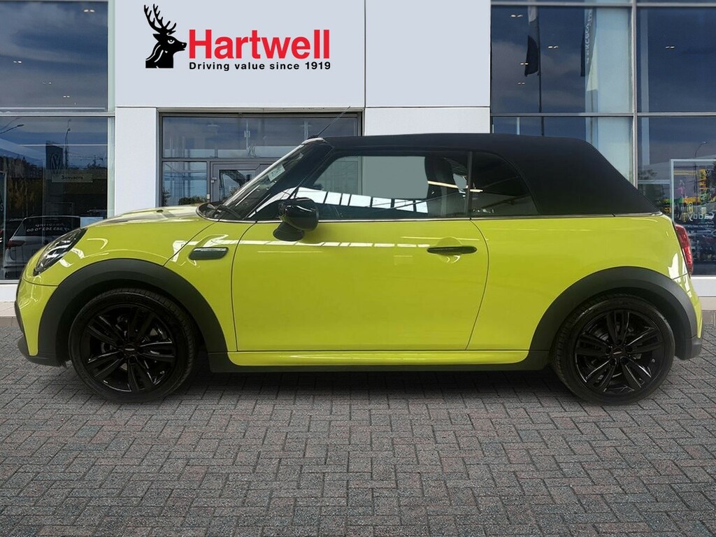 Mini Convertible 1.5 Cooper Sport Convertible Steptronic Yellow #6