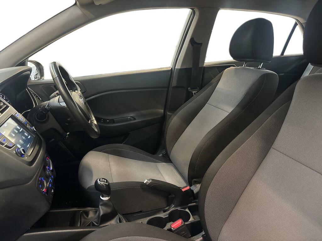 Hyundai I20 Se Launch Edition Red #16
