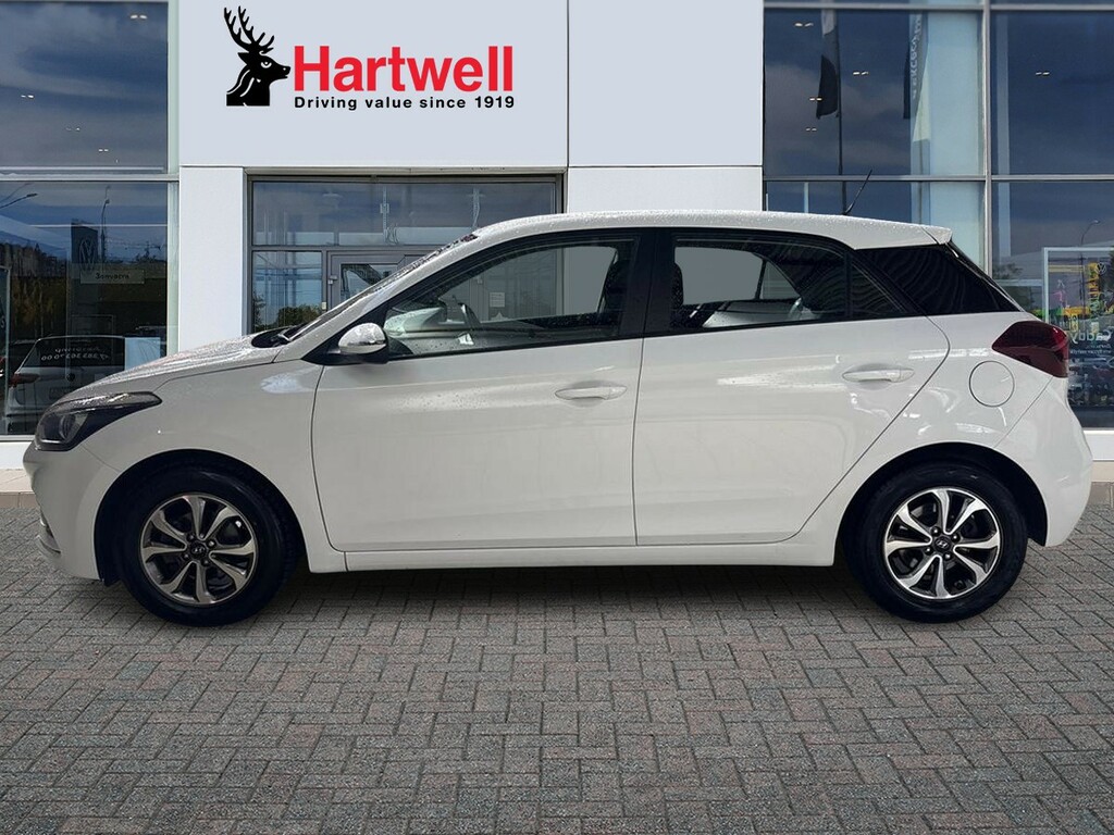 Hyundai I20 1.2 Se Launch Edition Hatchback White #6