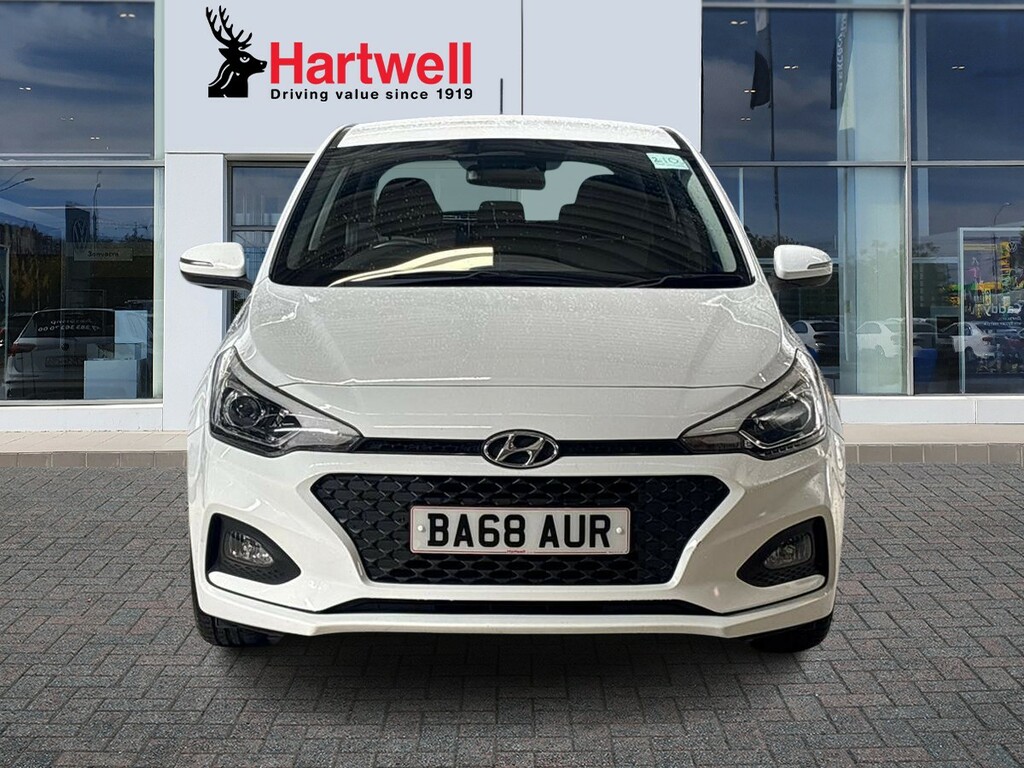 Hyundai I20 Se Launch Edition Red #8