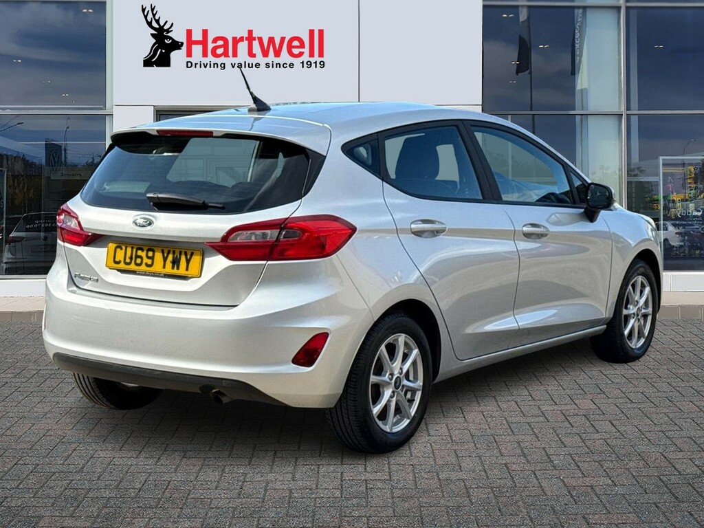 Ford Fiesta Zetec 1.1 80Ps Silver #3