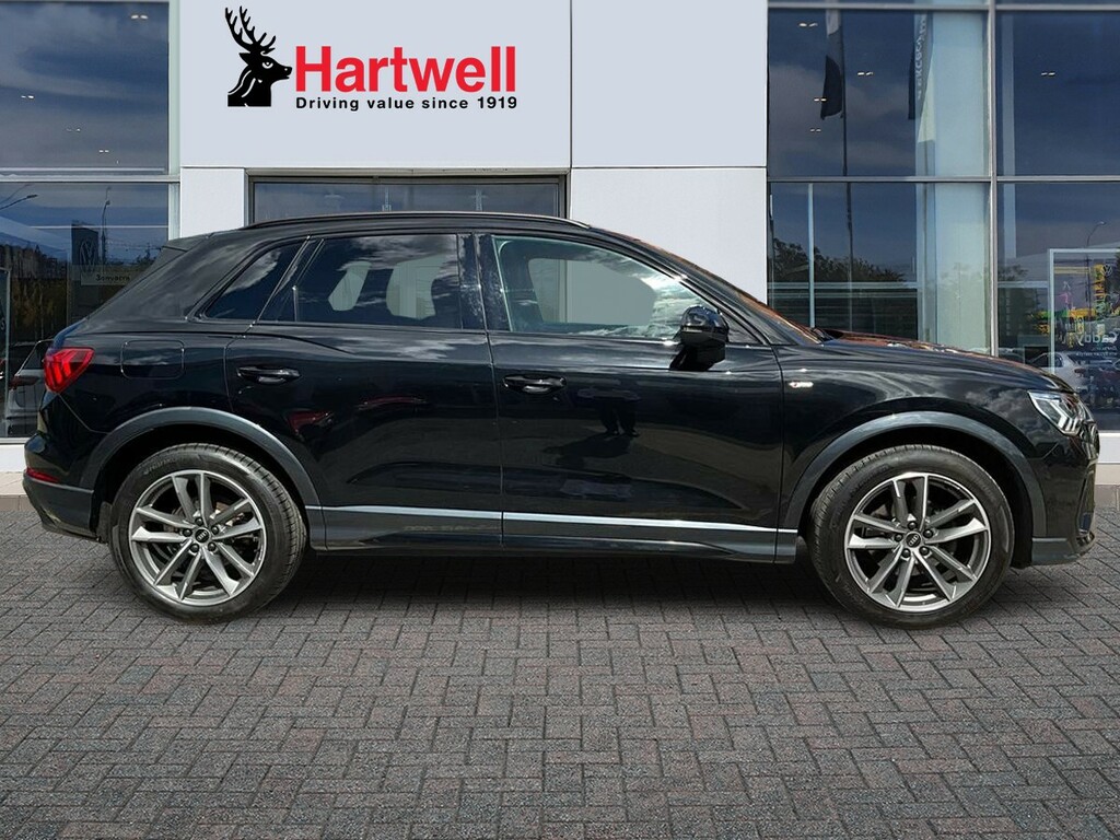Audi Q3 1.5 Tfsi Cod 35 Black Edition Suv S Tro Black #2