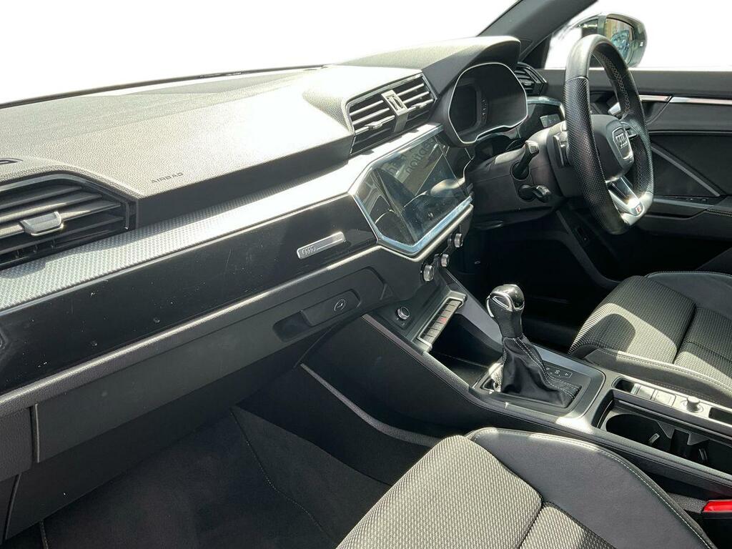 Audi Q3 35 Tfsi Sport Red #15