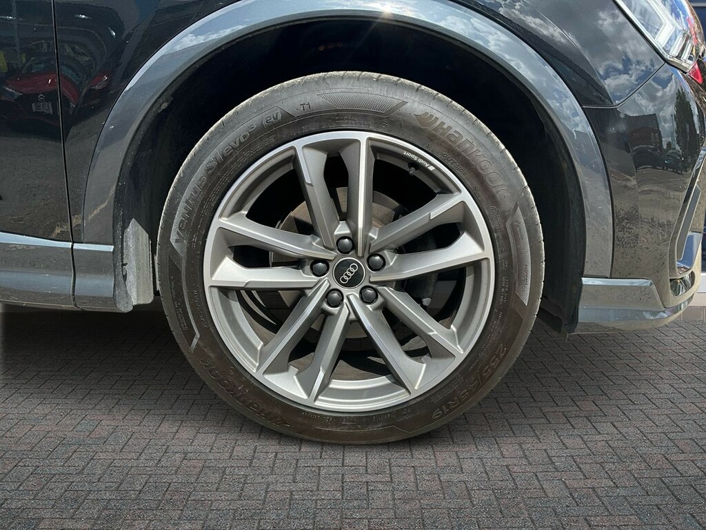 Audi Q3 35 Tfsi Sport Red #9