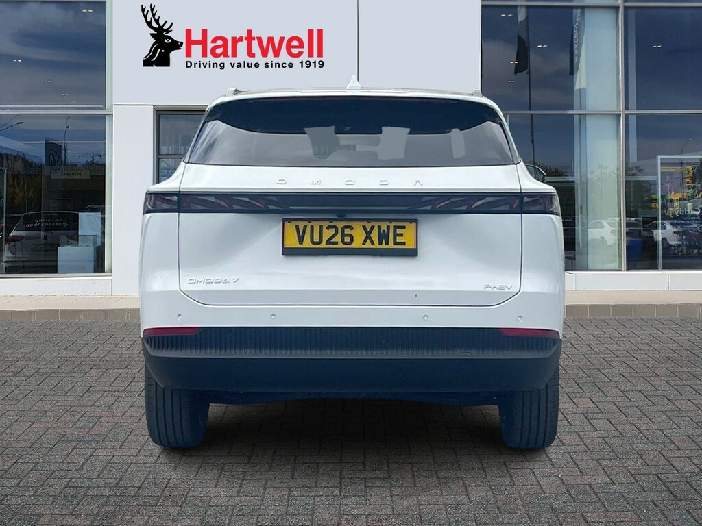 Omoda 7 1.5T Shs 18.4Kwh Noble Suv Plug-in Hybr White #4