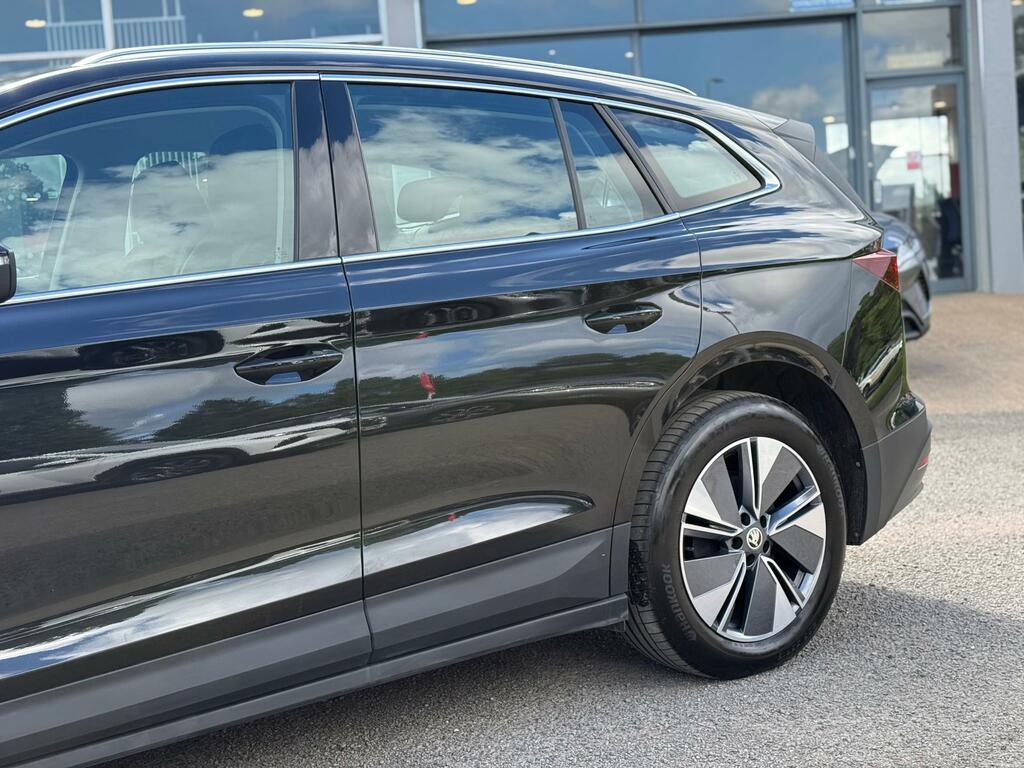 Skoda ENYAQ Iv 62Kwh 60 Suv Dc120kw 179 P Black #4
