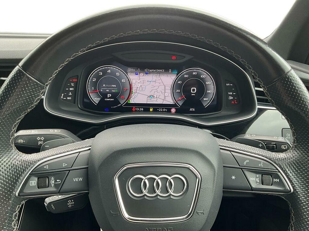 Audi Q7  Black #13
