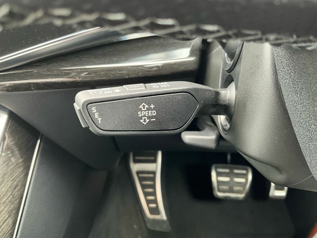 Audi Q7  Black #30