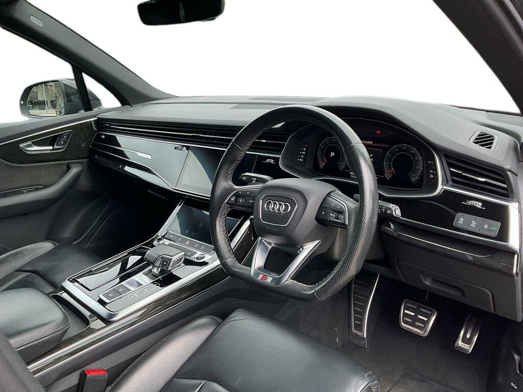 Audi Q7  Black #10
