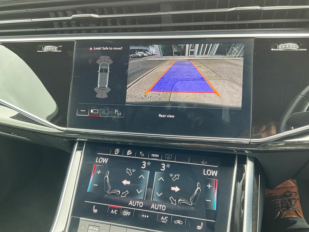 Audi Q7  Black #19