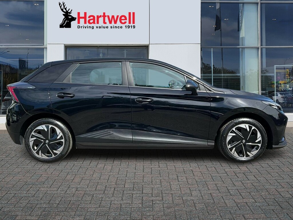 MG MG4 64Kwh Se Long Range Hatchback 2 Black #2