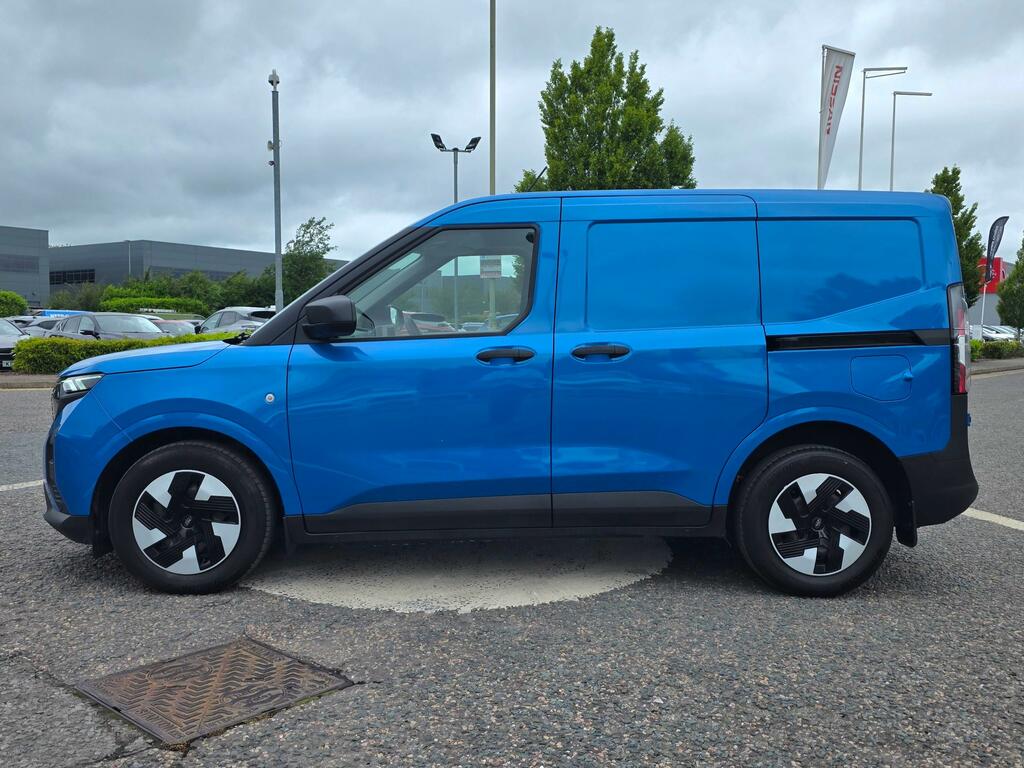 Ford Transit Courier 43Kwh Trend Panel Van Swb 136 P Blue #6