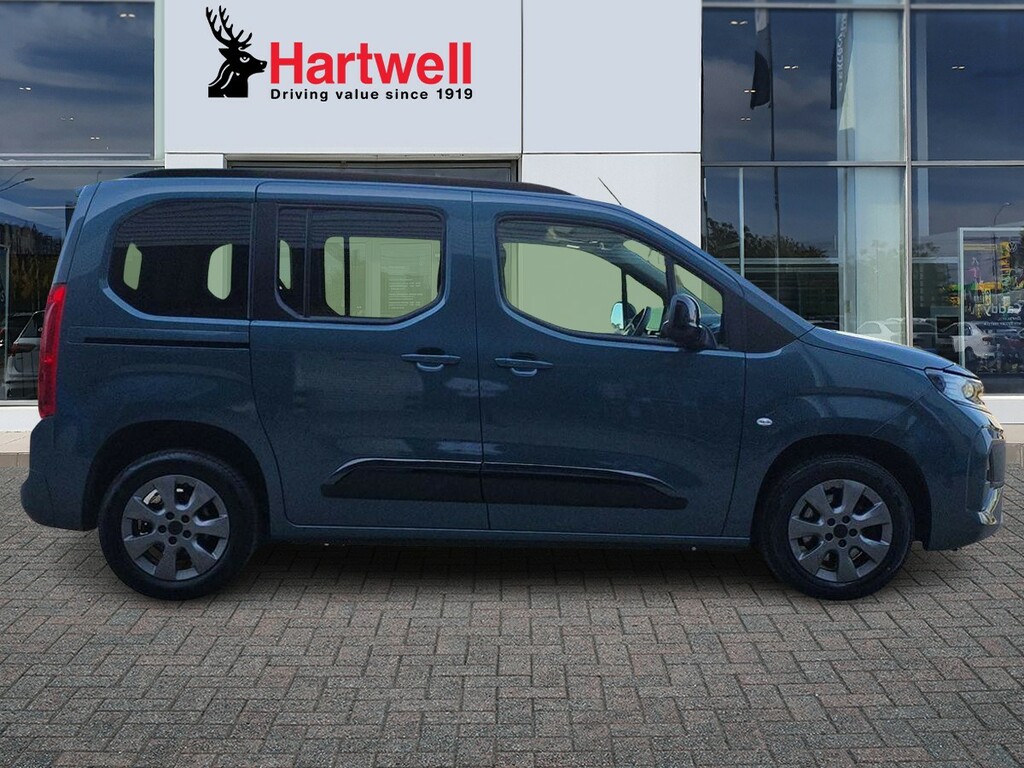 Vauxhall Combo-e Life 52Kwh Ultimate Mpv 7.4Kw Charge Blue #2
