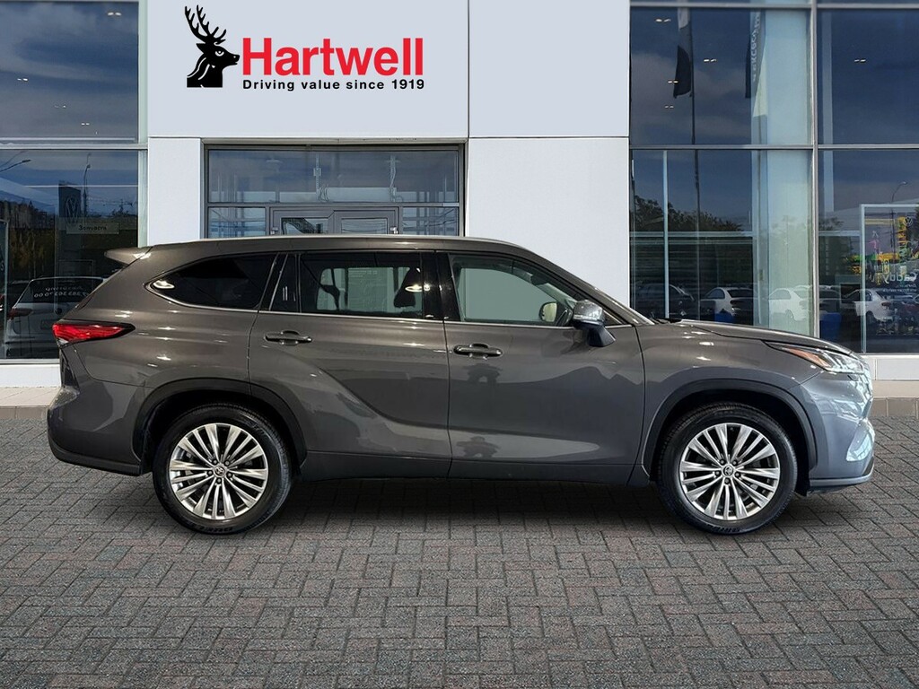 Toyota Highlander Excel Premium Black #2