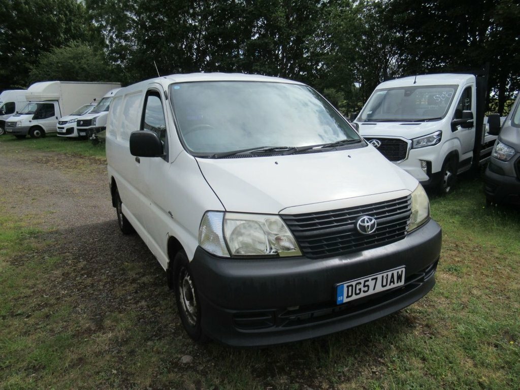 Toyota HiAce 2.5L Null White #2