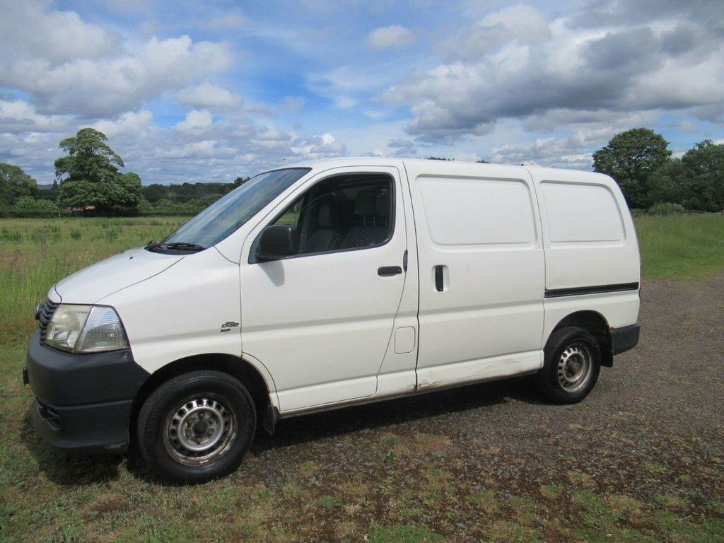 Toyota HiAce 2.5L Null White #5