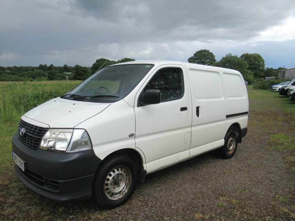 Toyota HiAce 2.5L Null White #4