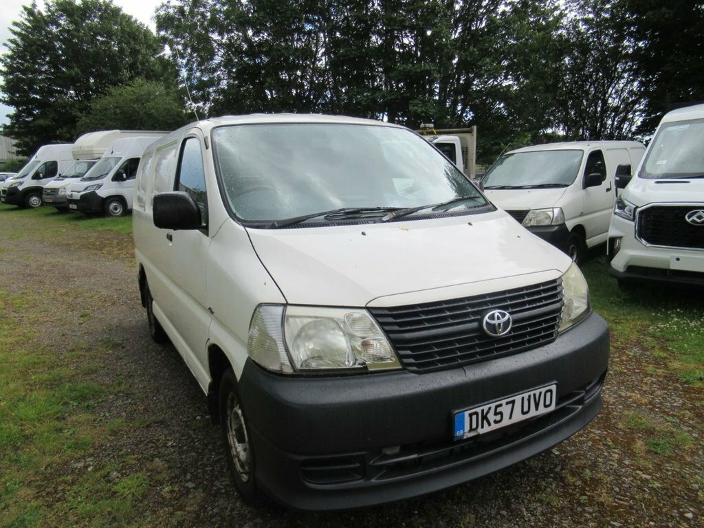 Toyota HiAce 2.5L Null White #3