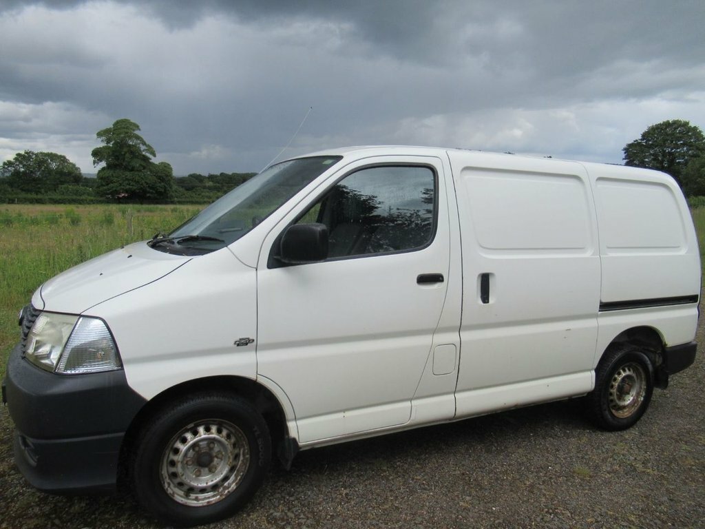 Toyota HiAce 2.5L Null White #5