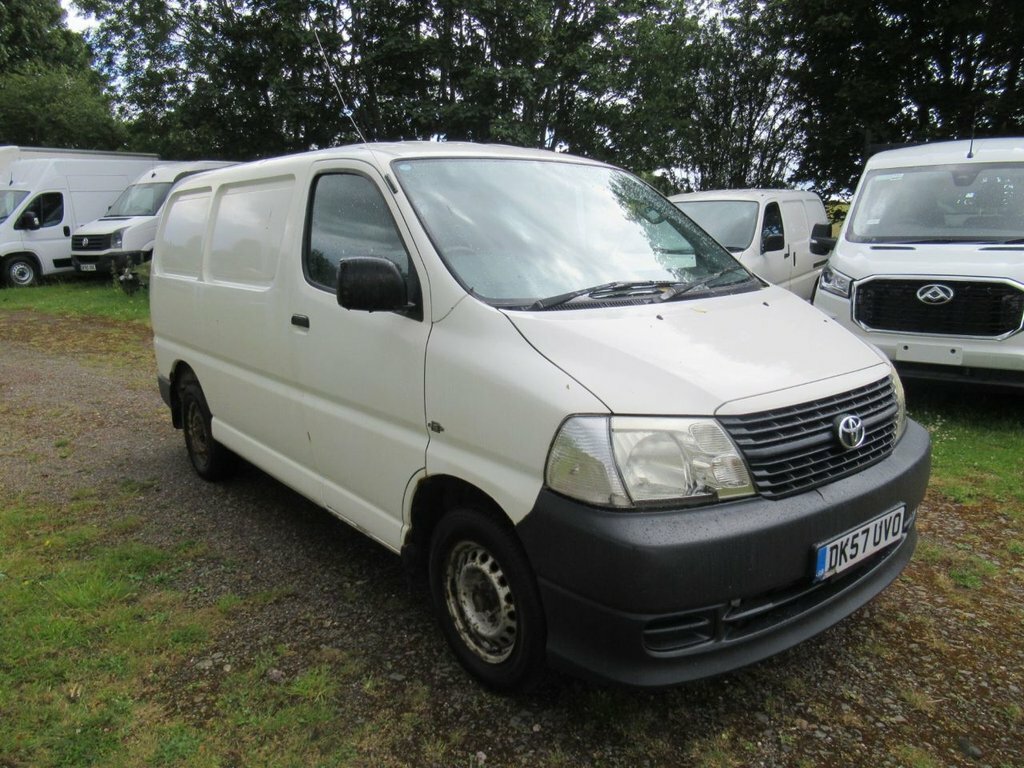 Toyota HiAce 2.5L Null White