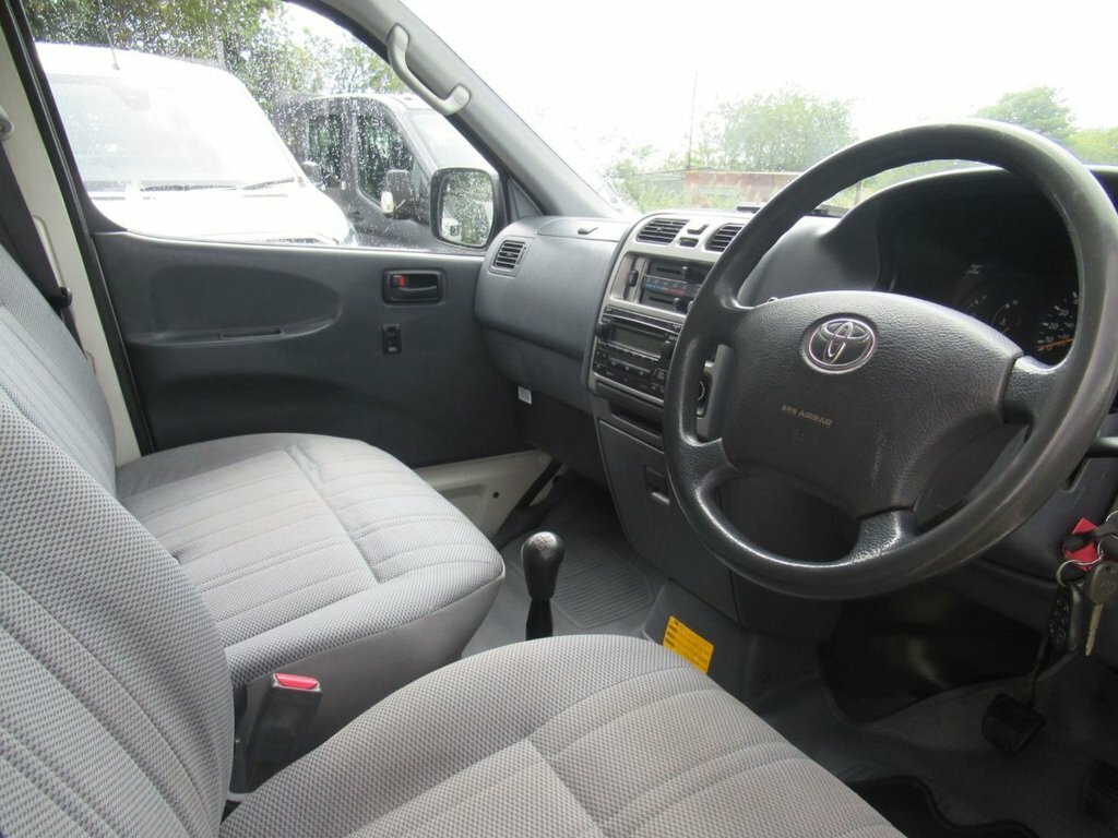Toyota HiAce  Blue #8
