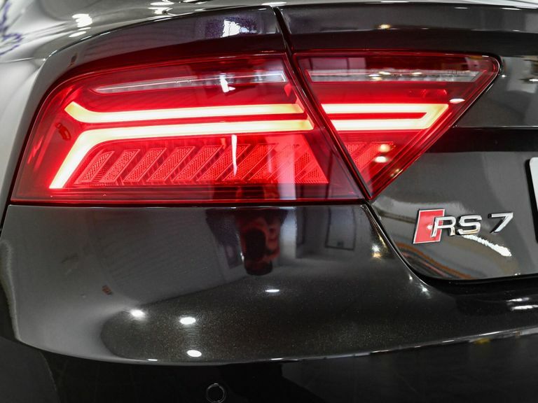 Audi RS7 4.0T Fsi V8 Quattro Rs 7 Performance Tip #6