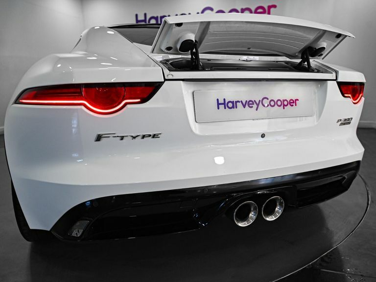 Jaguar F-Type 2.0 R-dynamic Coupe Black #8