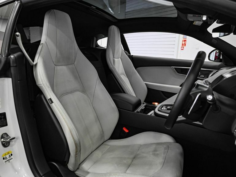 Jaguar F-Type 2.0 R-dynamic Coupe Black #18