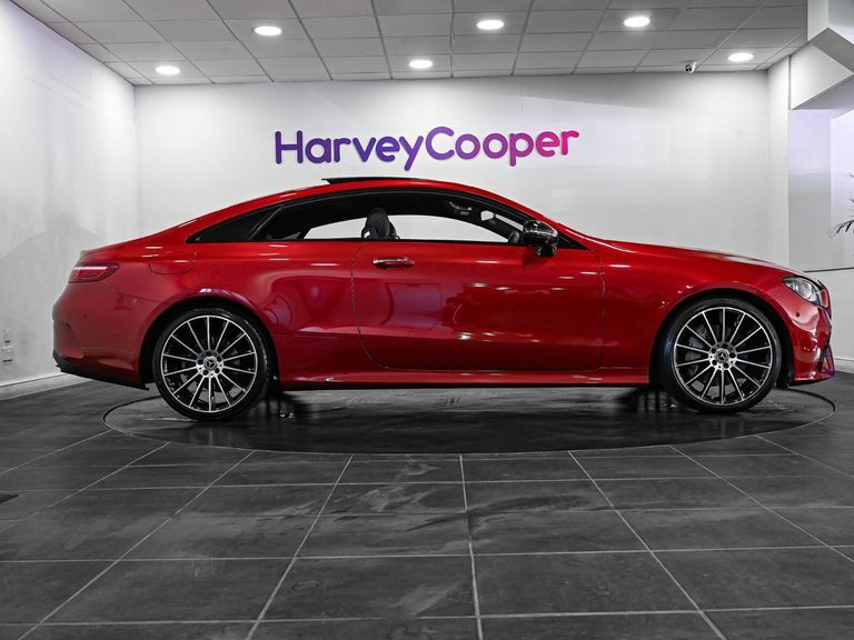 Mercedes-Benz E Class E220d Amg Line Night Ed Premium 9G-tronic SL21OLK Red #4