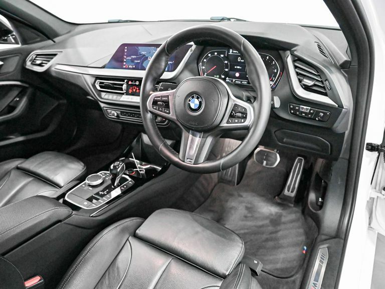 BMW 1 Series 118I M Sport Step PX20KEU White #2