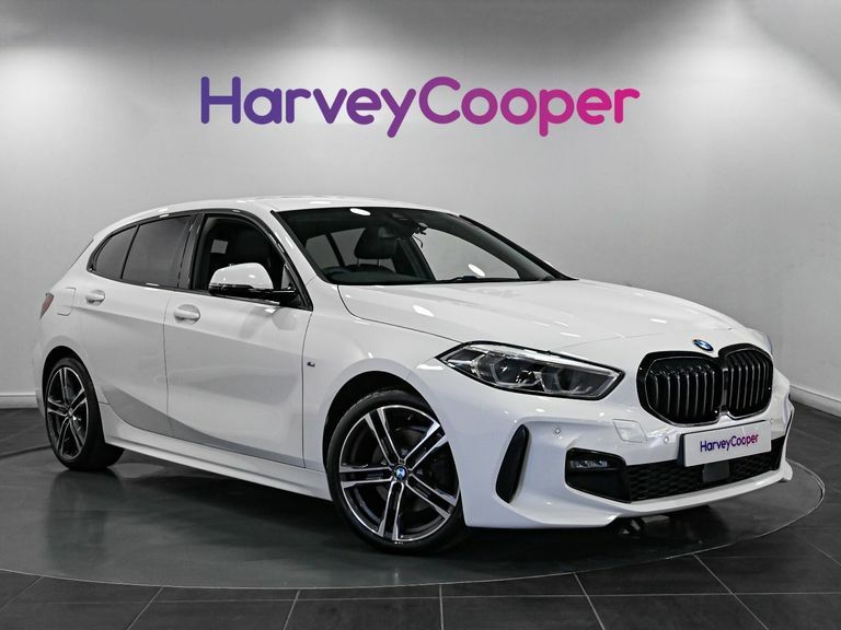 BMW 1 Series 118I M Sport Step White