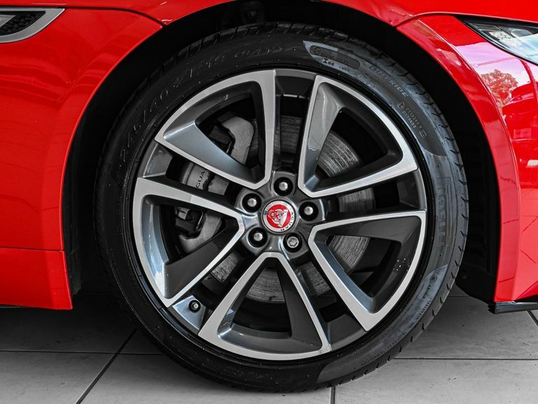 Jaguar F-Type 2.0 P300 R-dynamic Red #6