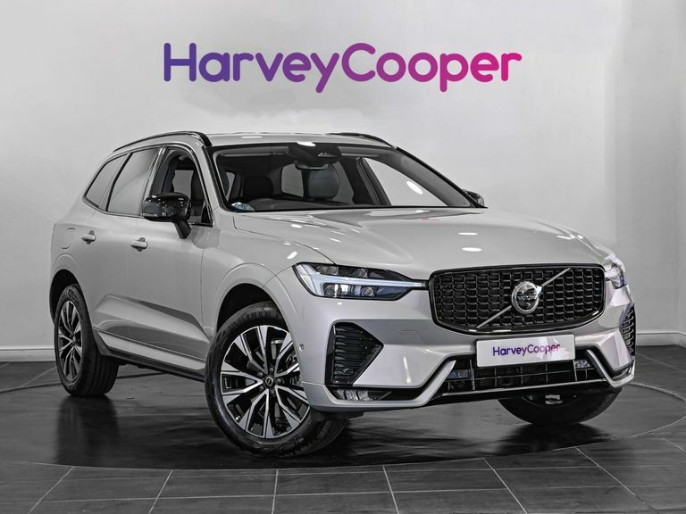 Volvo XC60 2.0 B4p Plus Dark Geartronic Silver