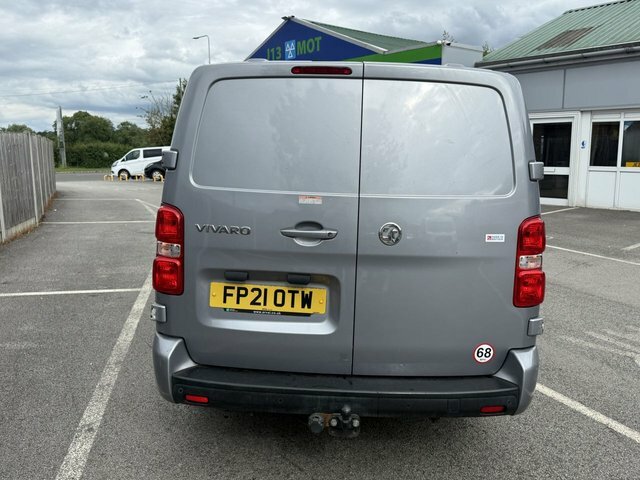 Vauxhall Vivaro 2.0 Turbo D 3100 Sportive Crew Van Double Cab FP21OTW Grey #4