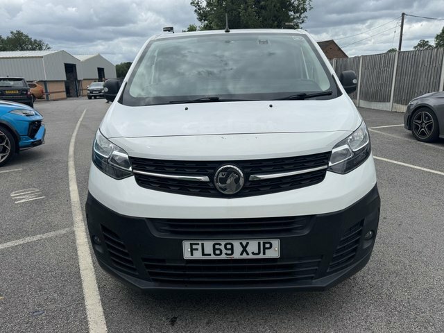Vauxhall Vivaro 1.5 Turbo D 2900 Edition Panel Van Manu FL69XJP White #4