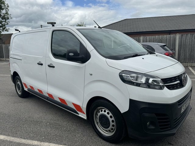 Vauxhall Vivaro 1.5 Turbo D 2900 Edition Panel Van Manu FL69XJP White #2