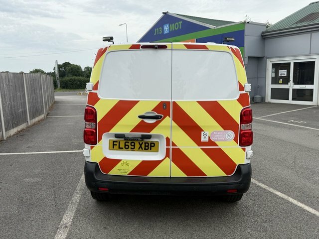 Vauxhall Vivaro 1.5 Turbo D 2900 Edition Panel Van Manu FL69XBP White #4