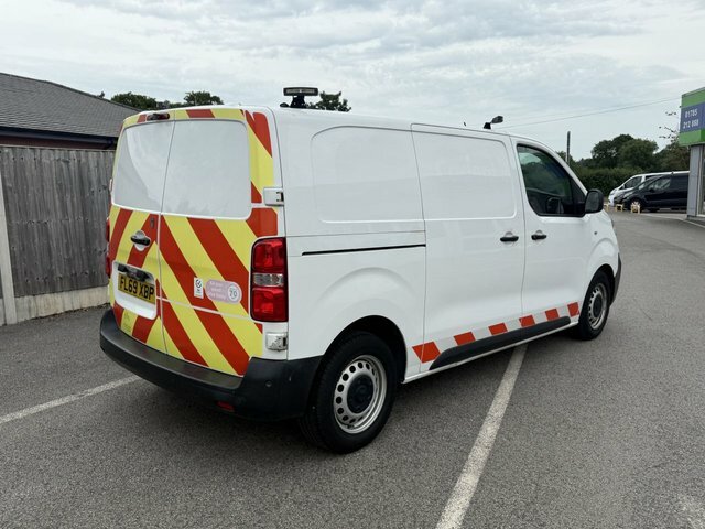 Vauxhall Vivaro 1.5 Turbo D 2900 Edition Panel Van Manu FL69XBP White #3