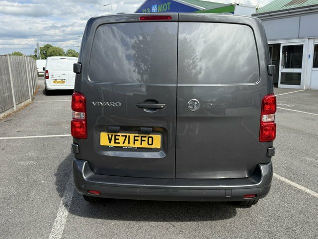 Vauxhall Vivaro 2.0 Turbo D 3100 Sportive Panel Van Man Grey #4