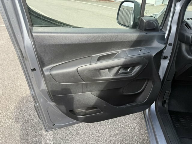 Peugeot Partner Professional Premium Grey #14