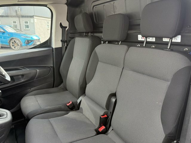Peugeot Partner Professional Premium Grey #16