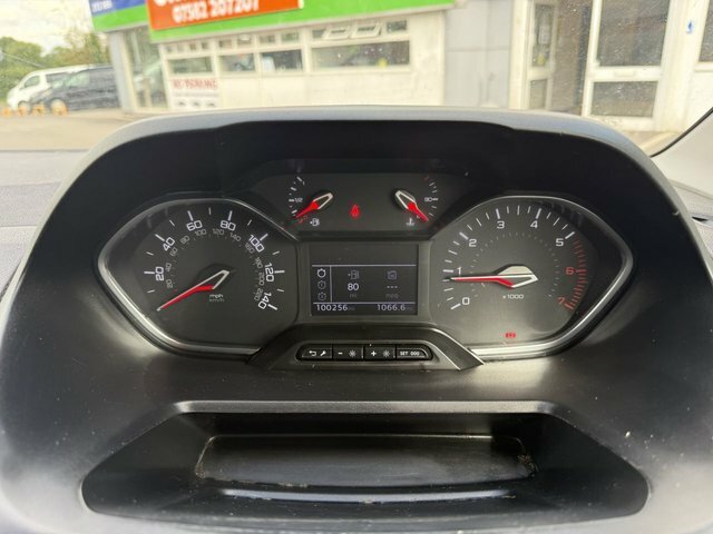 Peugeot Partner Professional Premium Grey #25
