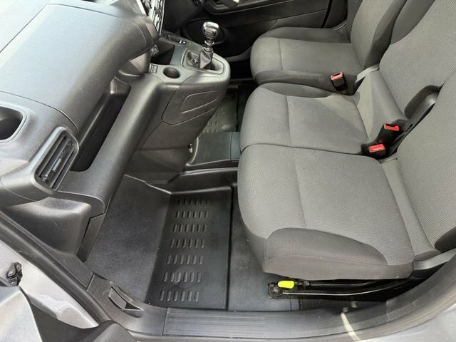 Peugeot Partner Professional Premium Grey #17