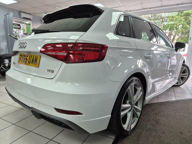 Audi A3 1.4 Tfsi Cod S Line Sportback Eu RV66UAM White #3