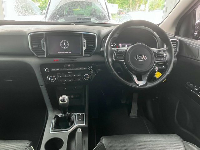 Kia Sportage 1.7 Crdi 3 Suv Euro 6 S S 114 PG16HRK Black #3